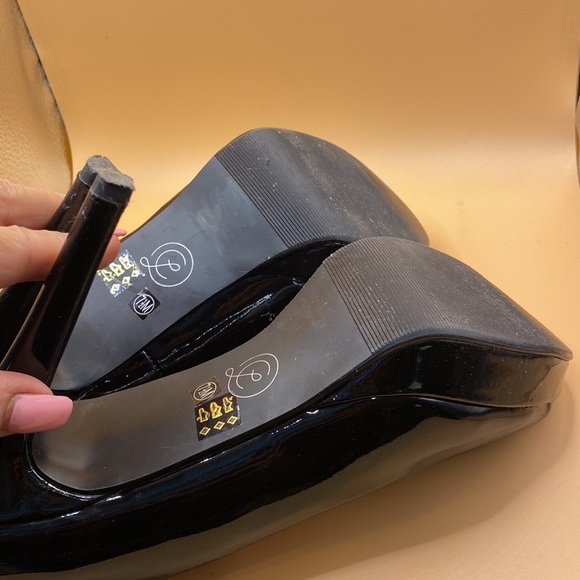 Chinese Laundry Los Angeles 7.5 Black Stilettos , Open toe , 4 Inch Heels - Picture 7 of 7